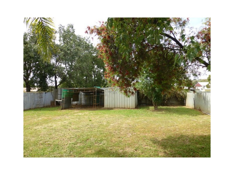 18 Callaghan Street, Parkes NSW 2870