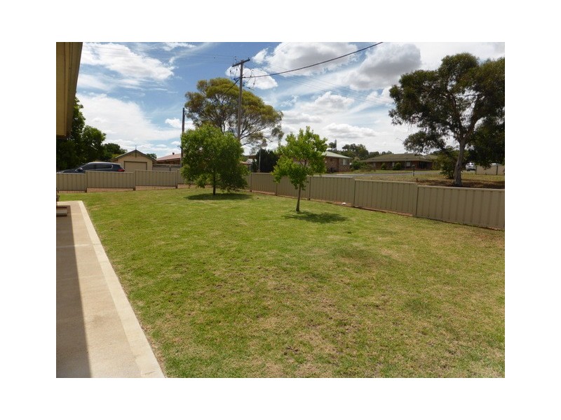 21 Dalley Street, Parkes NSW 2870