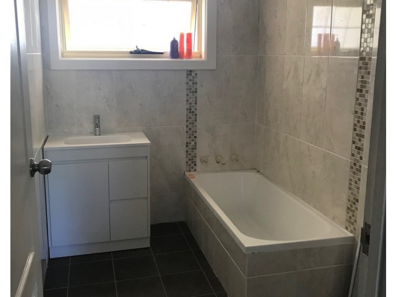 140-144 Condobolin Road, Parkes NSW 2870