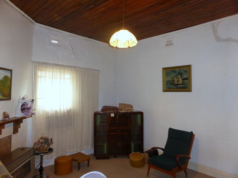 10 Bollinger Street, Parkes NSW 2870