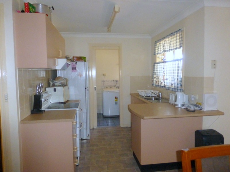 3 Guillan Place, Parkes NSW 2870