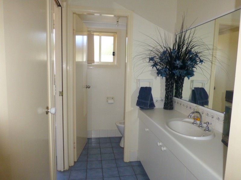 3 Guillan Place, Parkes NSW 2870
