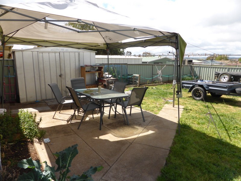 2 Warragrah Place, Parkes NSW 2870
