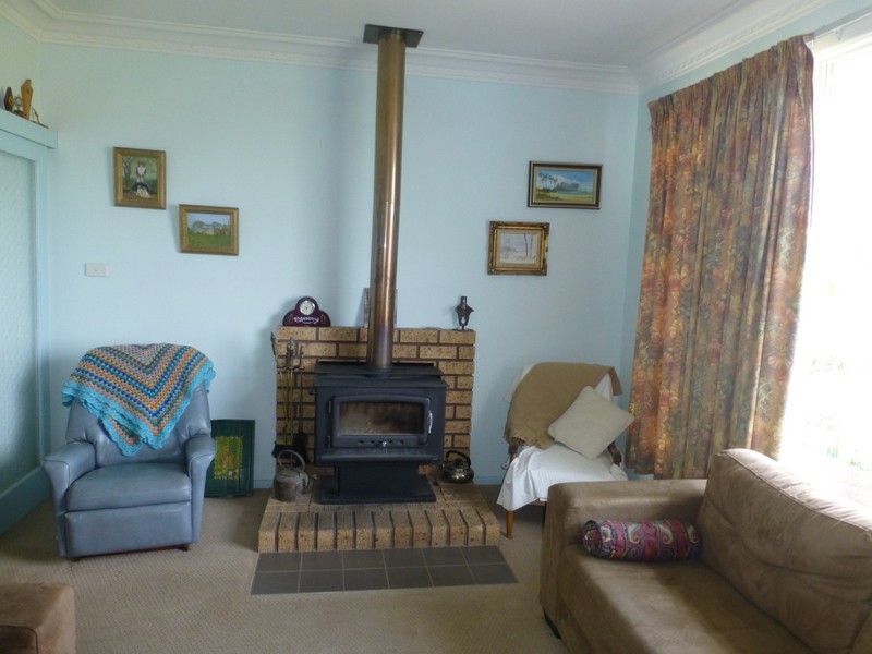8834 Henry Parkes Way, Parkes NSW 2870