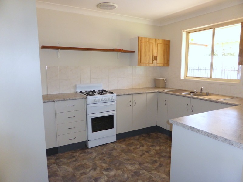 102 Dalton Street, Parkes NSW 2870