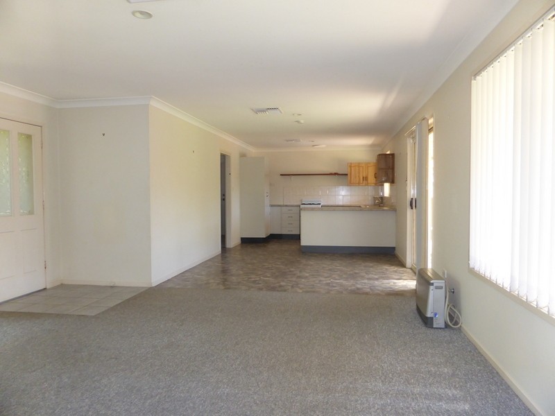 102 Dalton Street, Parkes NSW 2870