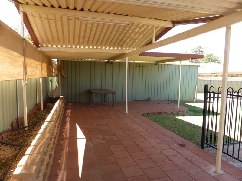 102 Dalton Street, Parkes NSW 2870