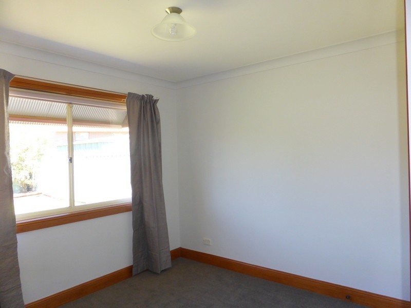 5 Christina Close, Parkes NSW 2870