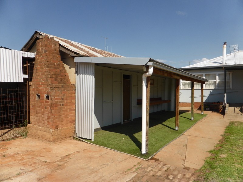 25 Pearce Street, Parkes NSW 2870
