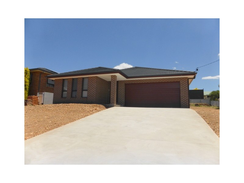 6 Jones Street, Parkes NSW 2870