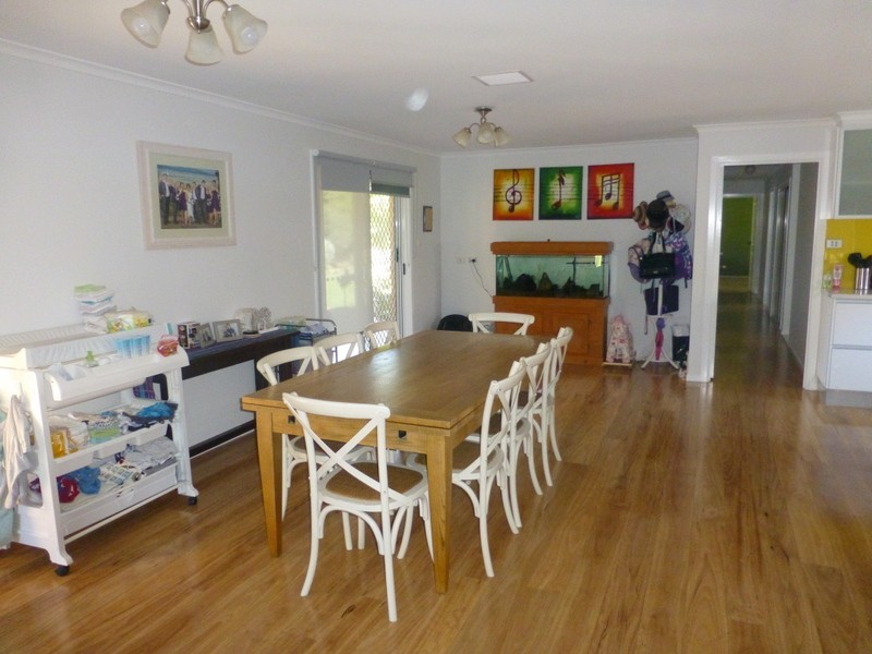 3 Glenburnie Close, Parkes NSW 2870