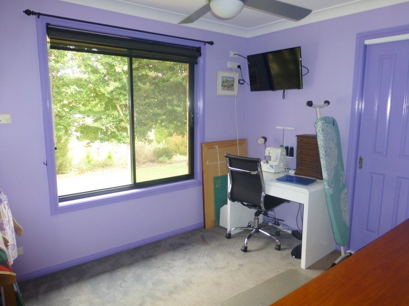 35 Glenburnie Close, Parkes NSW 2870