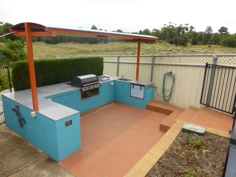 35 Glenburnie Close, Parkes NSW 2870