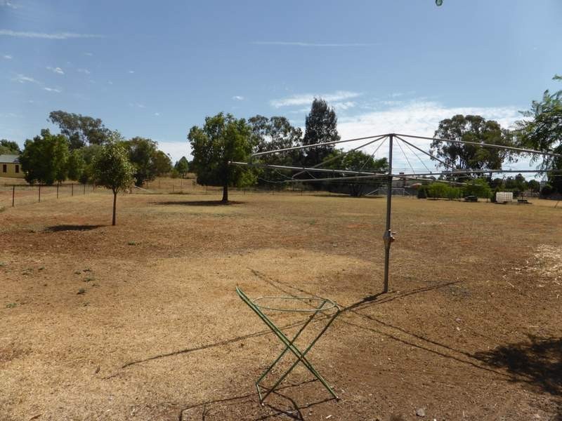 26 Webb Street, Parkes NSW 2870