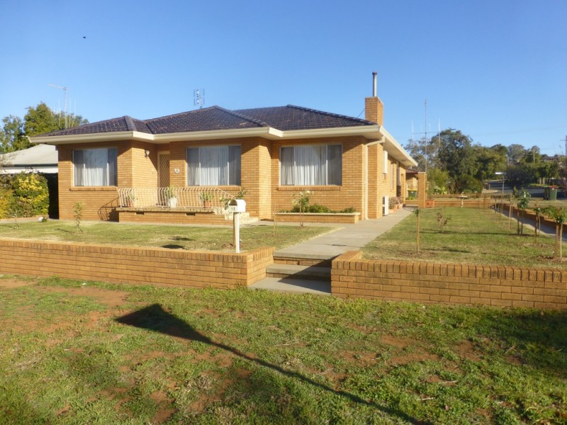 15 Carrington Street, Parkes NSW 2870