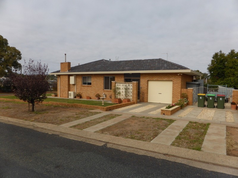15 Carrington Street, Parkes NSW 2870
