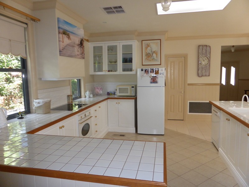 11 Close Street, Parkes NSW 2870