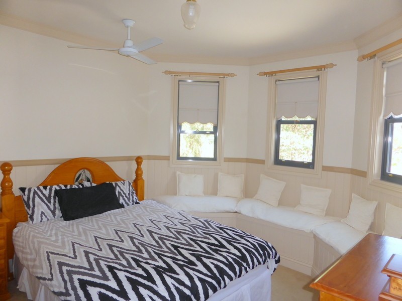 11 Close Street, Parkes NSW 2870