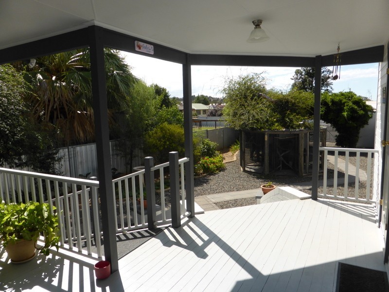 11 Close Street, Parkes NSW 2870