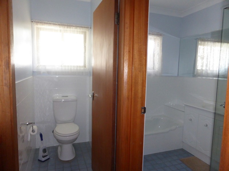 10 Glenwarrie Place, Parkes NSW 2870