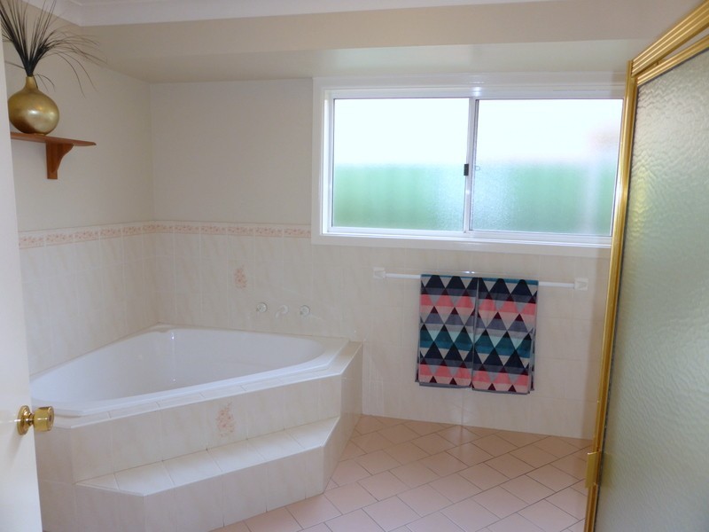 4 Danilenko Street, Parkes NSW 2870