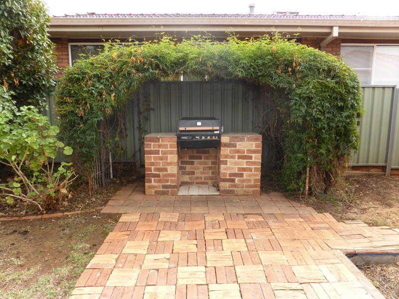 4 Danilenko Street, Parkes NSW 2870