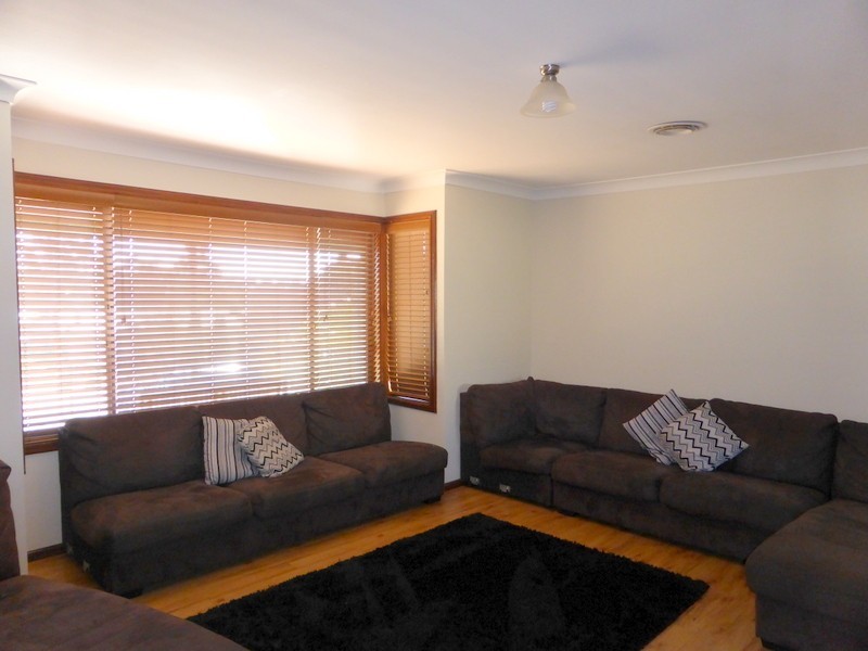 79 Woodward Street, Parkes NSW 2870