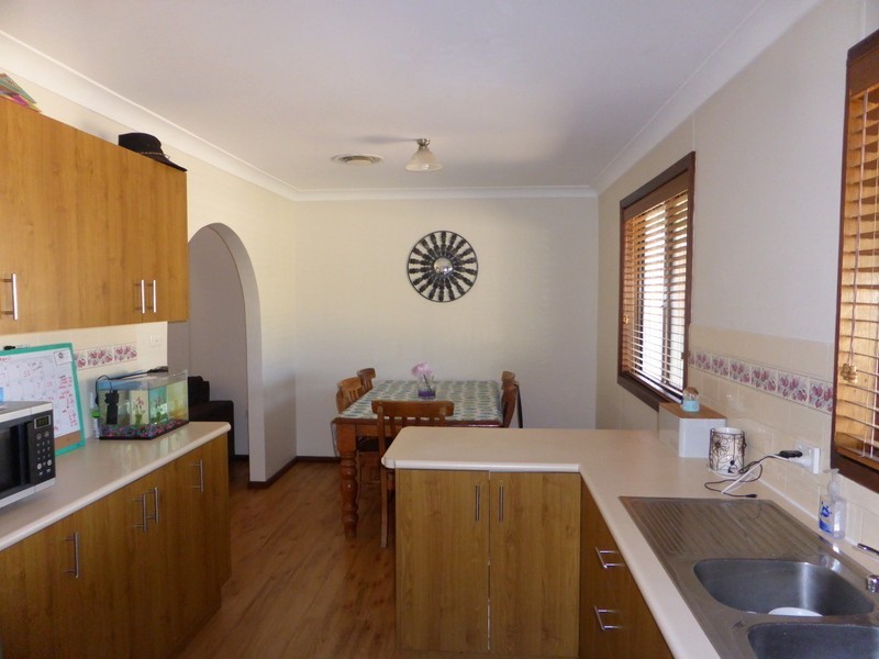 79 Woodward Street, Parkes NSW 2870