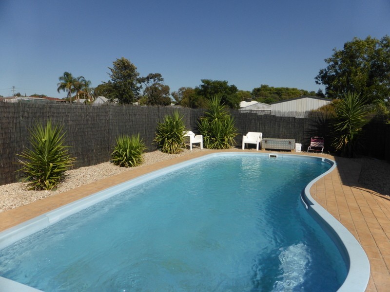 79 Woodward Street, Parkes NSW 2870