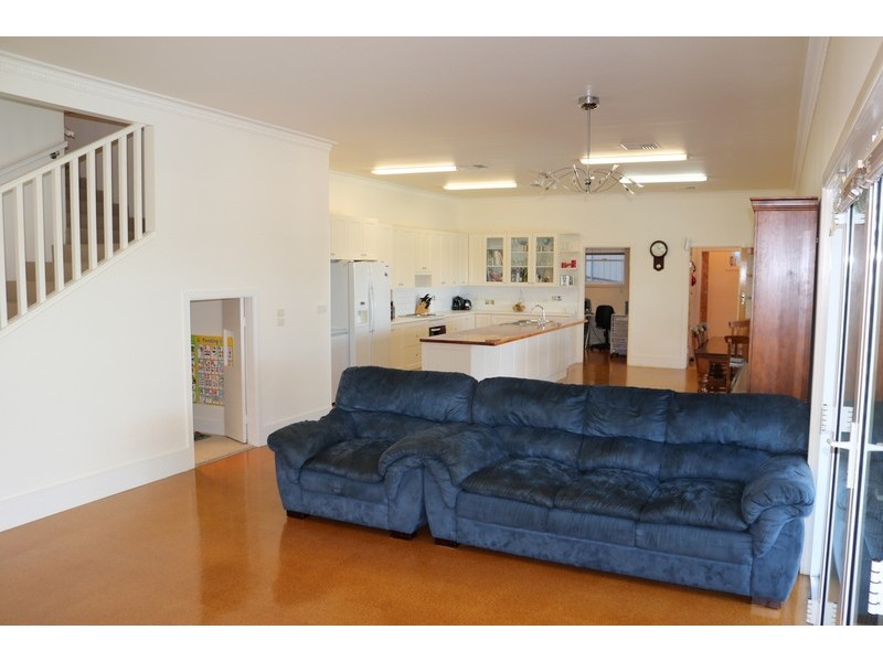 34 High Street, Parkes NSW 2870