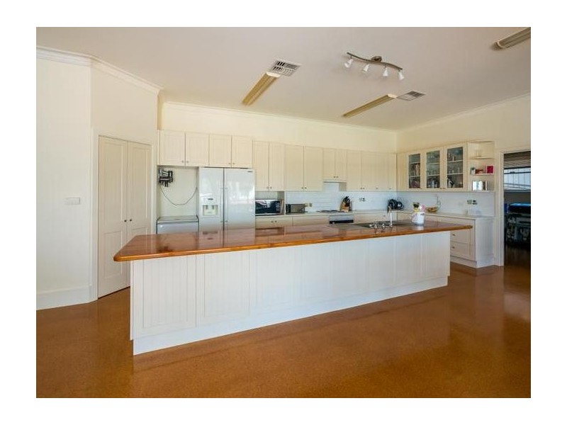 34 High Street, Parkes NSW 2870