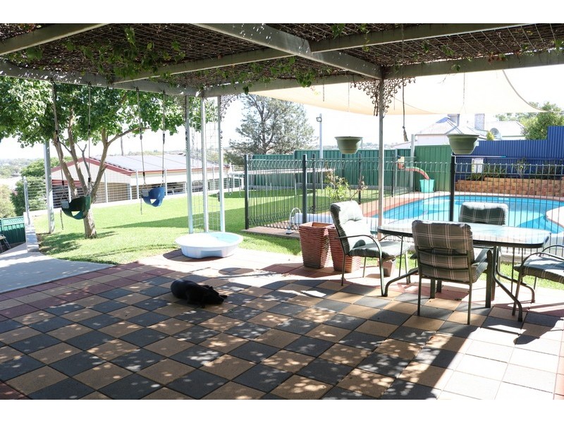 34 High Street, Parkes NSW 2870