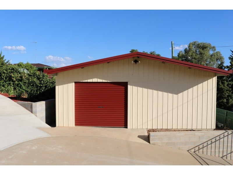 34 High Street, Parkes NSW 2870