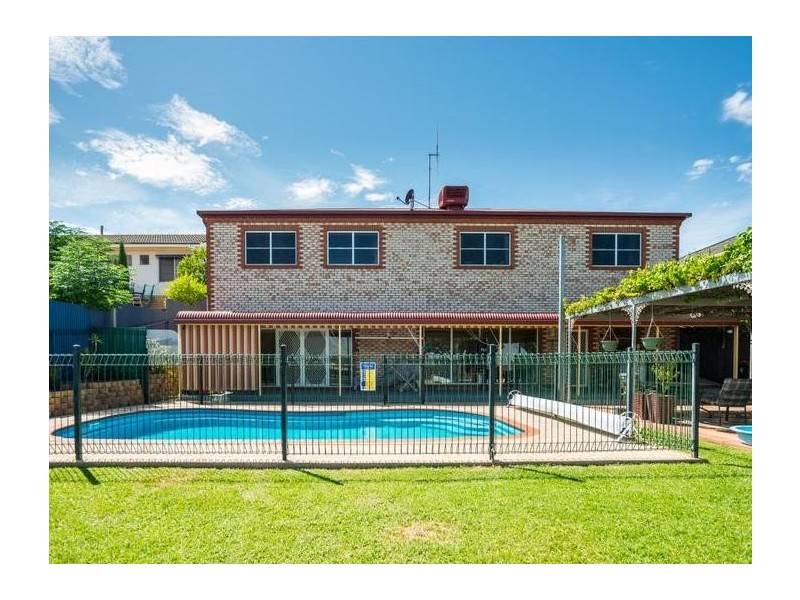 34 High Street, Parkes NSW 2870