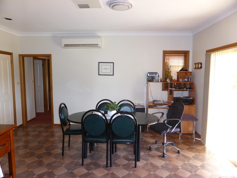 48 Field Road, Parkes NSW 2870