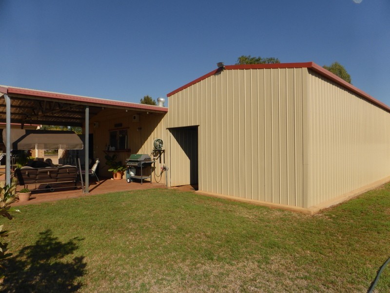 48 Field Road, Parkes NSW 2870