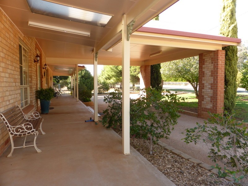 48 Field Road, Parkes NSW 2870