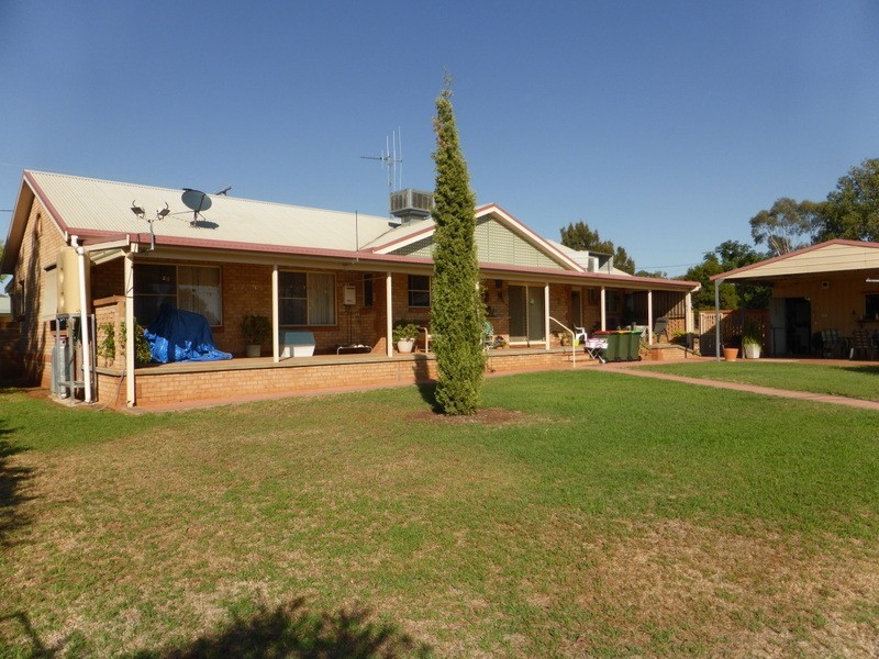 48 Field Road, Parkes NSW 2870