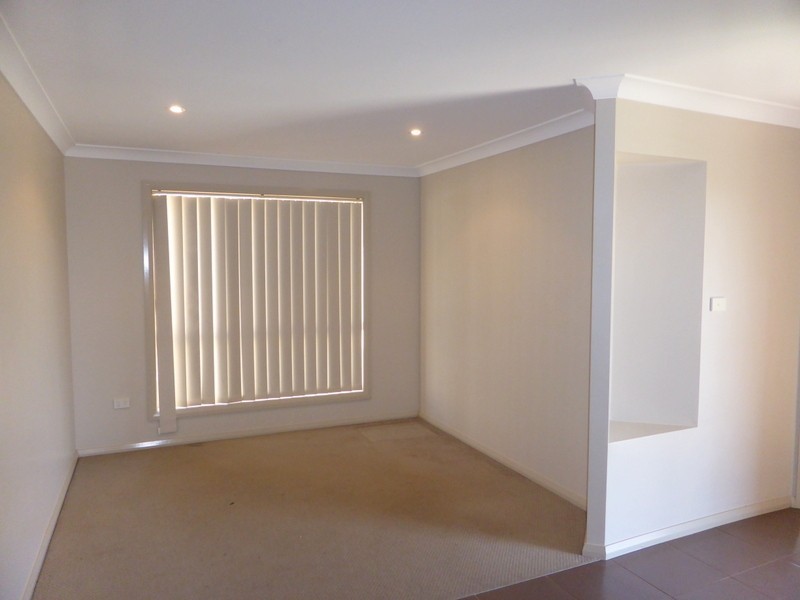 7 Mossgiel Close, Parkes NSW 2870