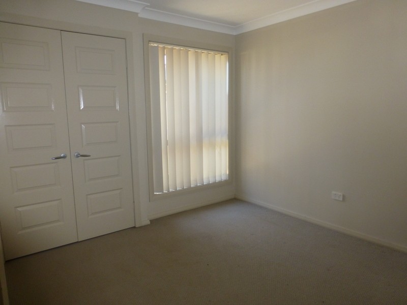 7 Mossgiel Close, Parkes NSW 2870