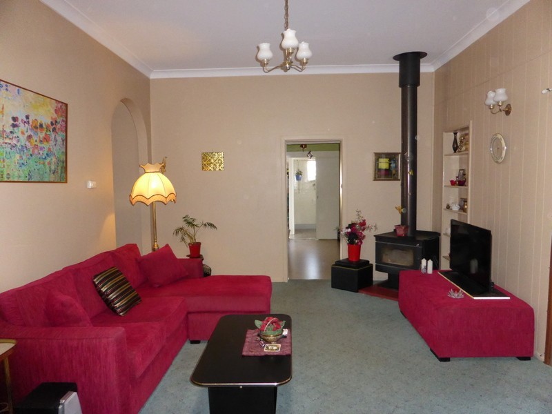 13 Carrington Street, Parkes NSW 2870