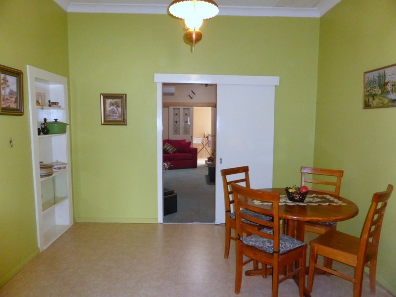 13 Carrington Street, Parkes NSW 2870