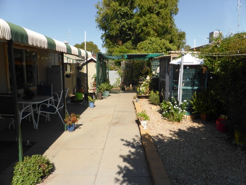 13 Carrington Street, Parkes NSW 2870