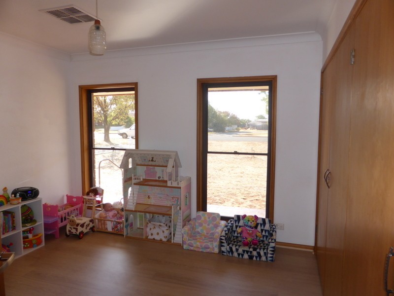 51 Brolgan Road, Parkes NSW 2870