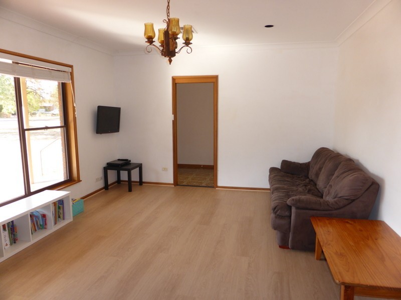 51 Brolgan Road, Parkes NSW 2870