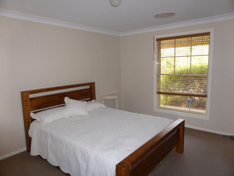 17 Wangara Lane, Parkes NSW 2870