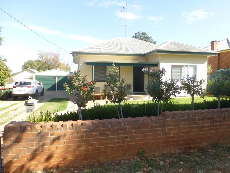 84 High Street, Parkes NSW 2870