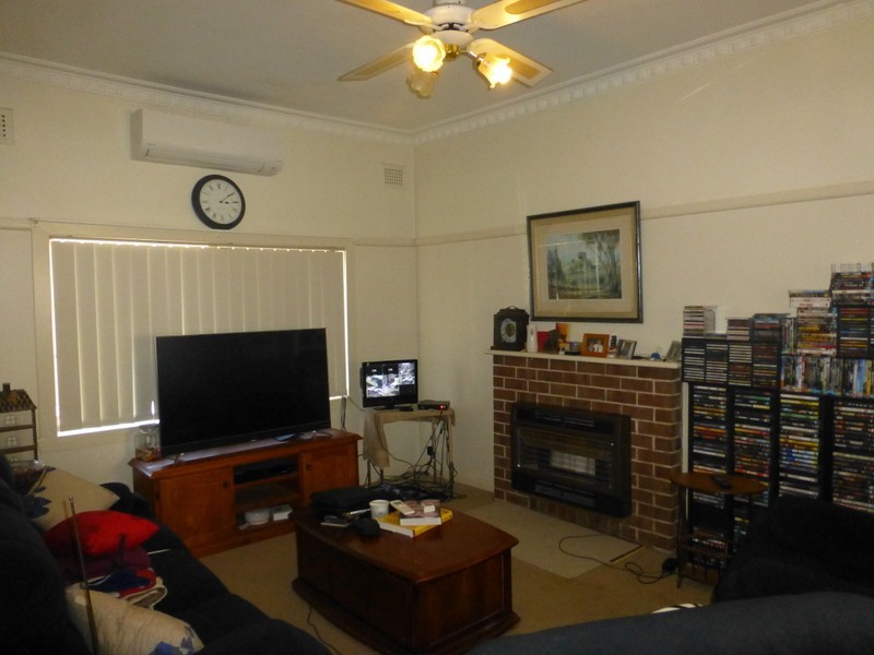 84 High Street, Parkes NSW 2870