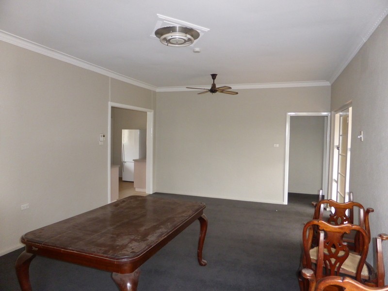 13 Brolgan Road, Parkes NSW 2870