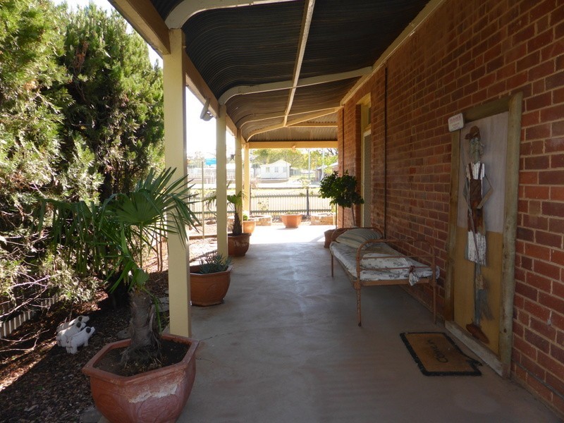 43 Bushman Street, Parkes NSW 2870